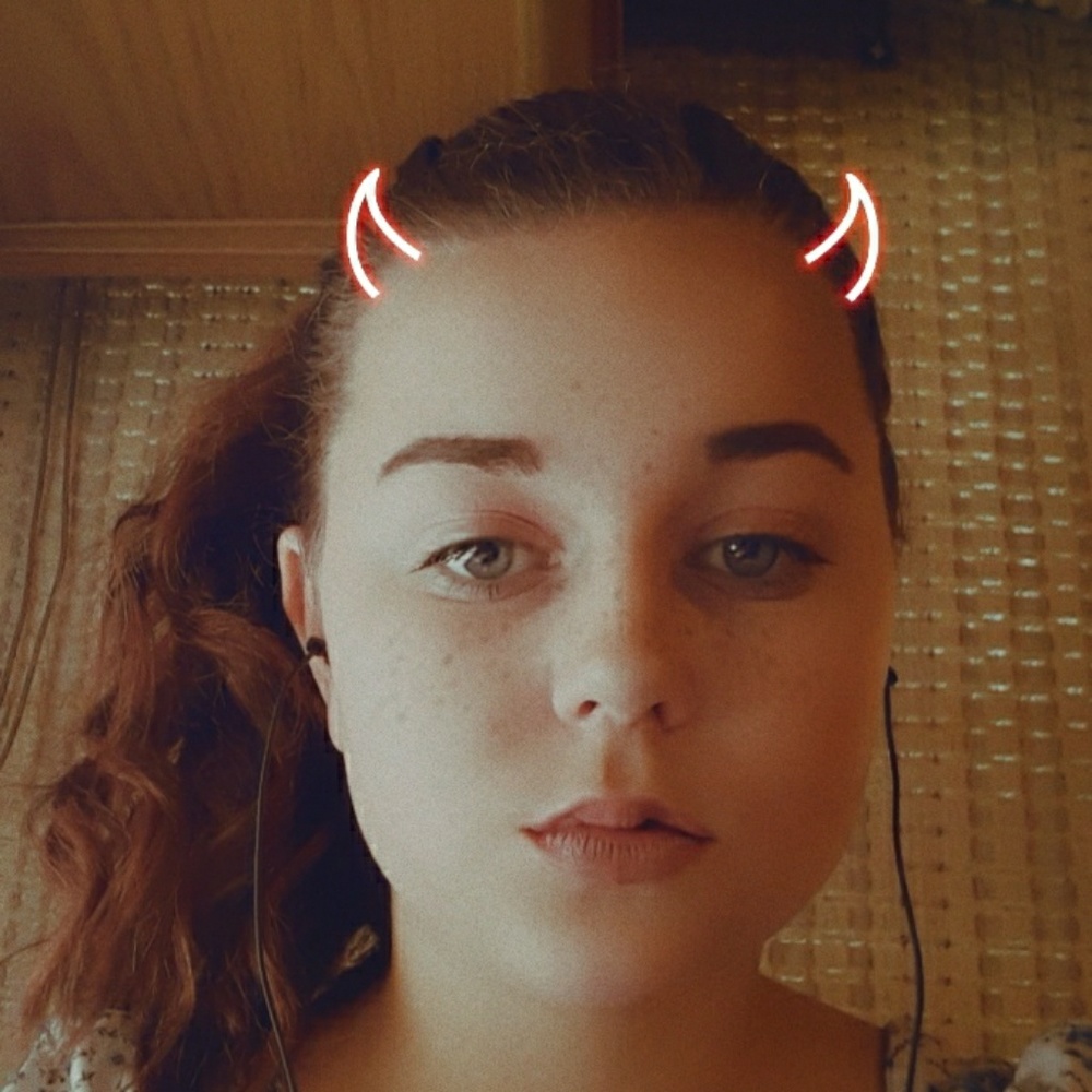 Meet your Posher, Alexis